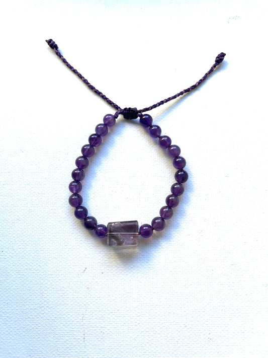 pulsera amatista con hilo ajustable